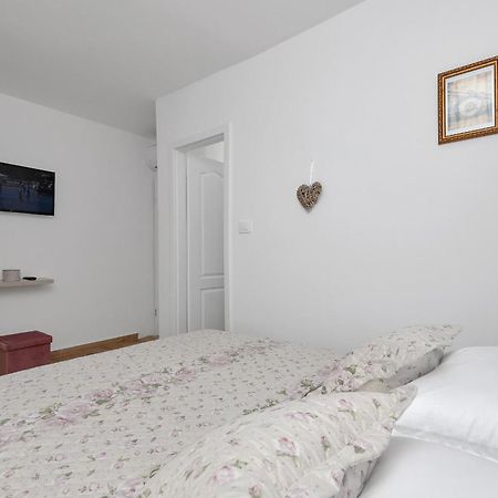 Holiday Home Danica Ozici Esterno foto